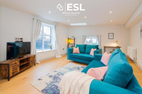 High Quality 2 Bedroom Church Apartment with Free Parking